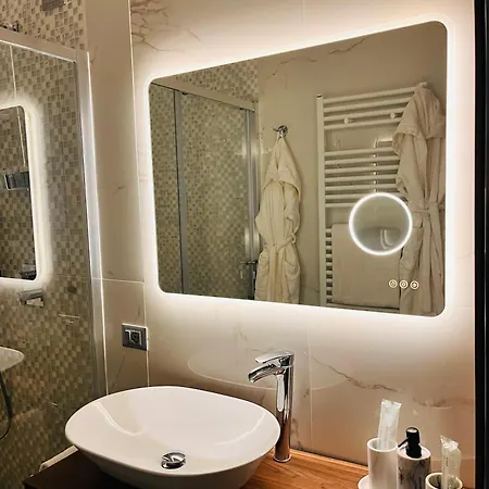 Vanecia's Luxury San Remo